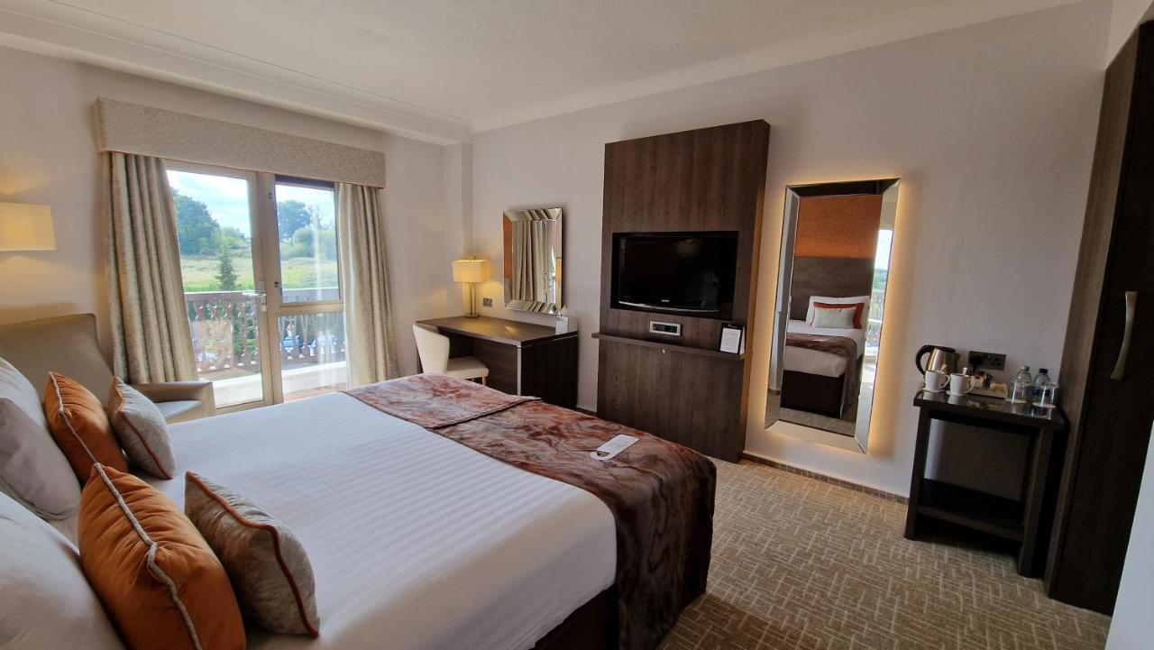 Coppid Beech Hotel Бракнел Екстериор снимка