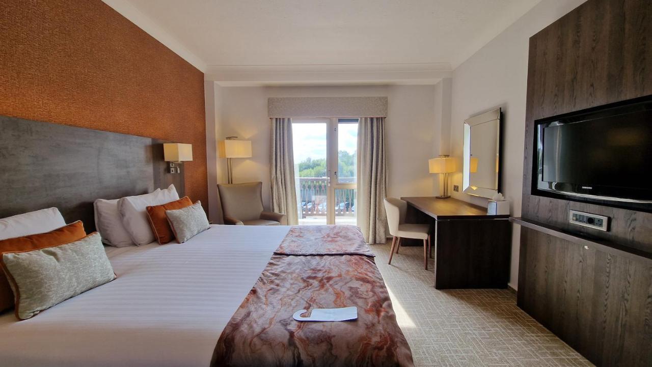Coppid Beech Hotel Бракнел Екстериор снимка