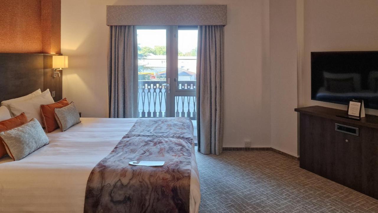 Coppid Beech Hotel Бракнел Екстериор снимка