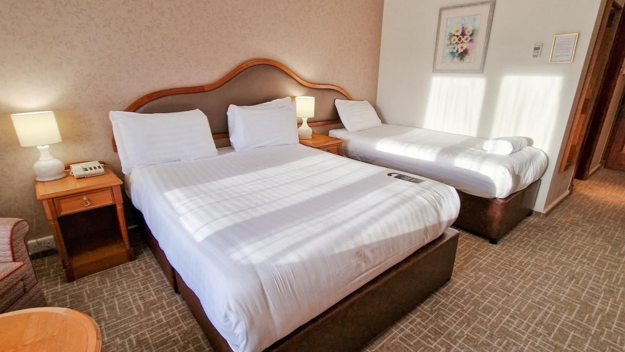 Coppid Beech Hotel Бракнел Екстериор снимка