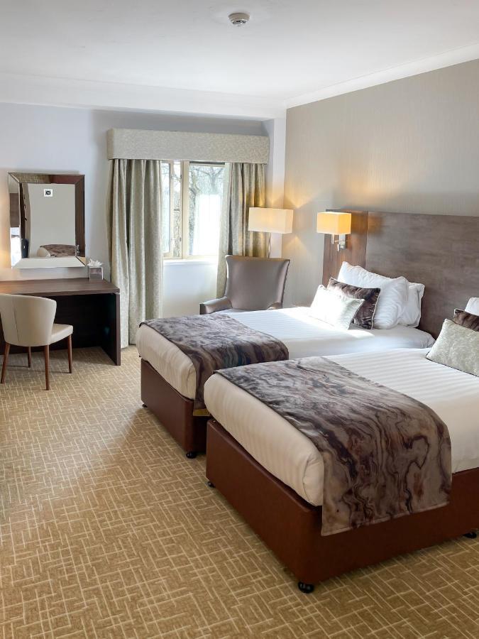 Coppid Beech Hotel Бракнел Екстериор снимка