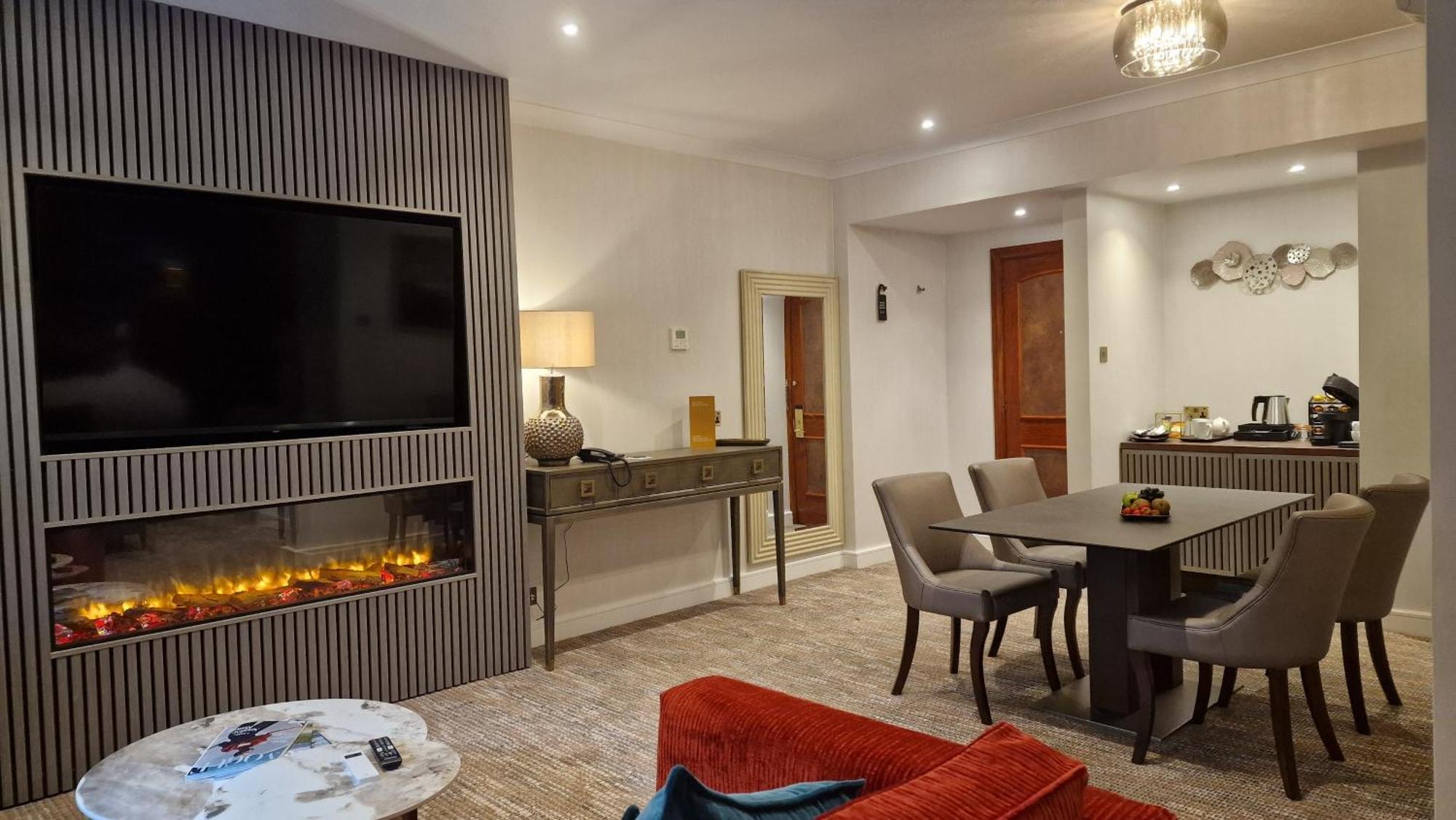 Coppid Beech Hotel Бракнел Екстериор снимка