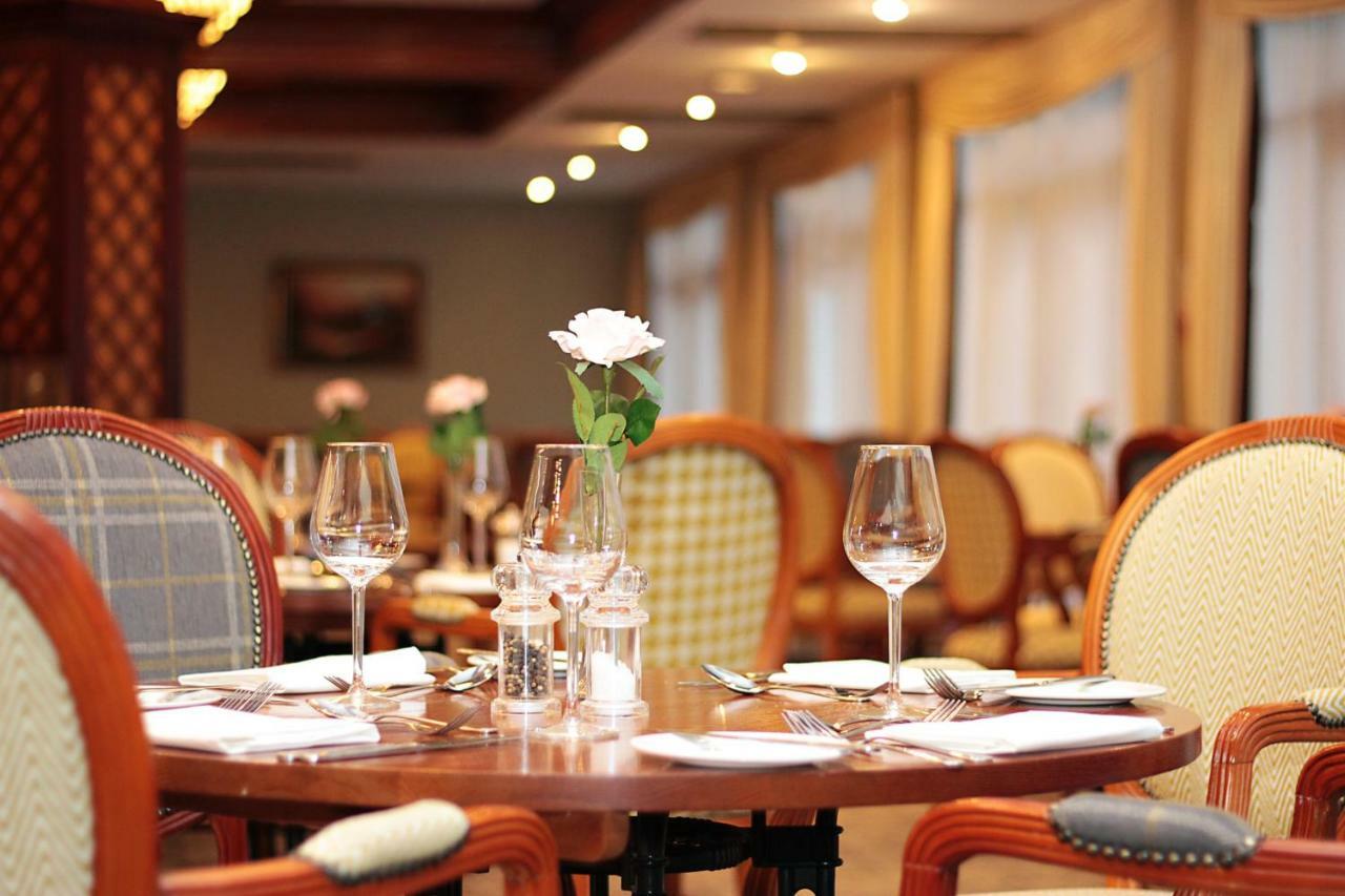 Coppid Beech Hotel Бракнел Екстериор снимка
