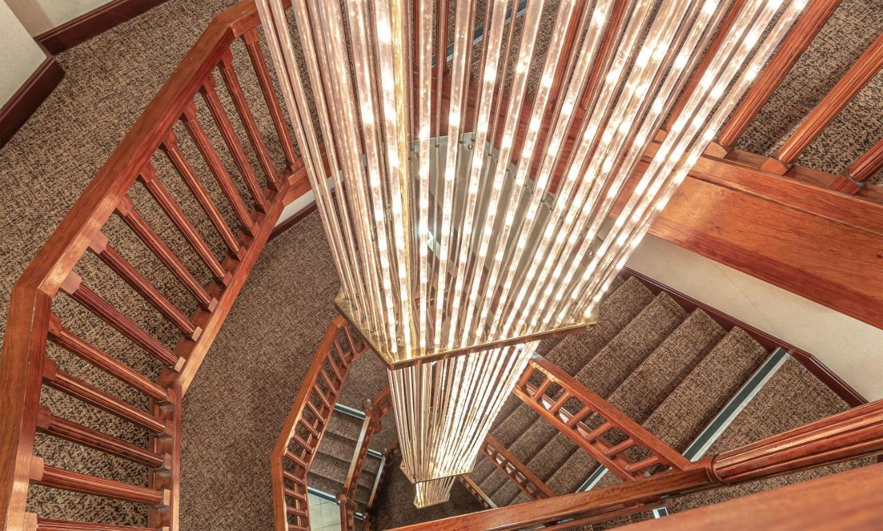 Coppid Beech Hotel Бракнел Екстериор снимка