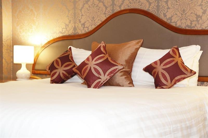 Coppid Beech Hotel Бракнел Екстериор снимка